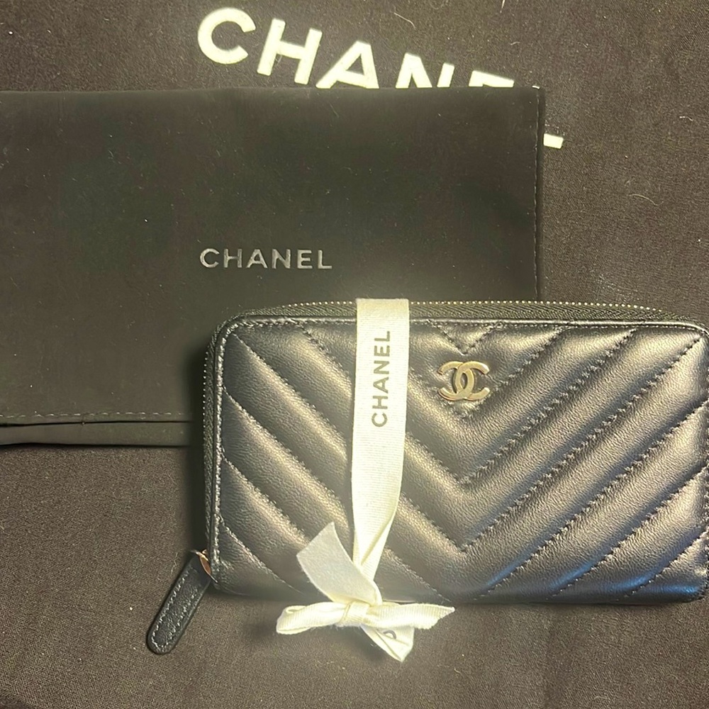 *For Sale* Chanel wallet champagne color metal. Like New